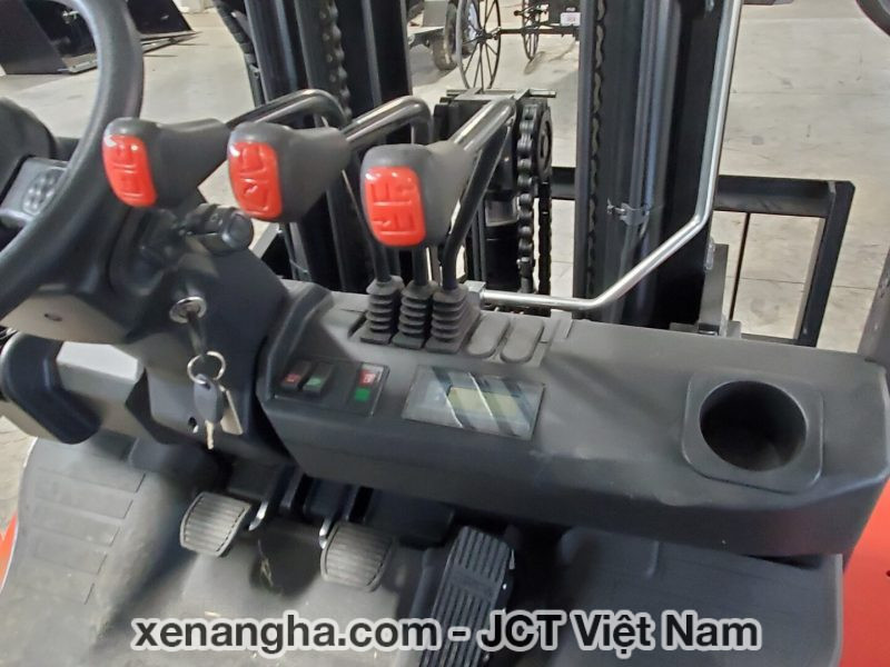 Xe nâng hàng forklift 4 tấn Manitou chạy gas MI-X 40 G