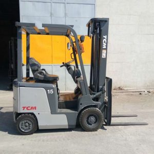 Xe nâng hàng chạy điện ngồi lái 1.5 tấn TCM FB15-7