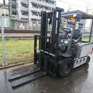 Xe nâng điện ngồi lái 3.5 tấn TCM FB35-7