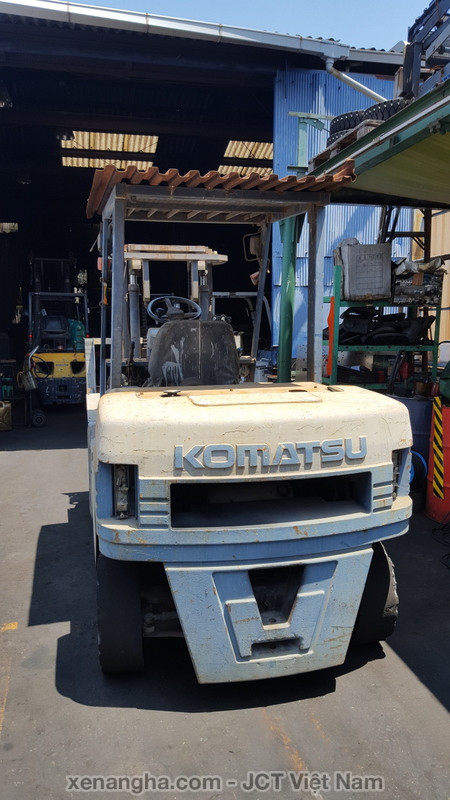 Xe nâng hàng chạy gas 3.5 tấn Komatsu FG35-5