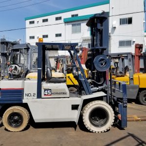 Xe nâng hàng chạy gas 4.5 tấn Komatsu FG45